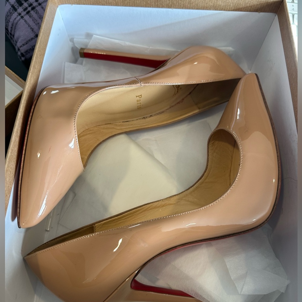 Nude Louboutins